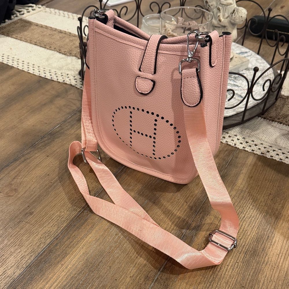 For Trade Only! NWOT *Pink* Designer-style Evelyn in *Princess Pink* - Picture 3 of 10